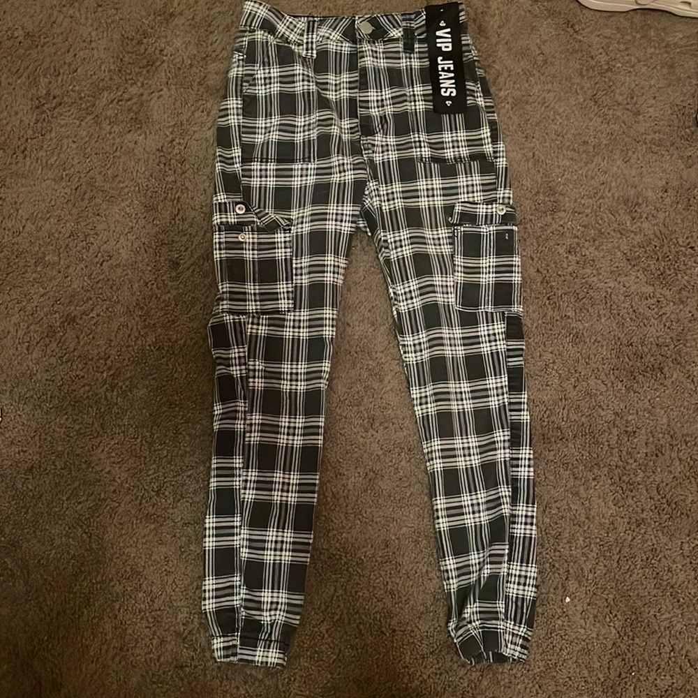 Cargo pants vip jeans .